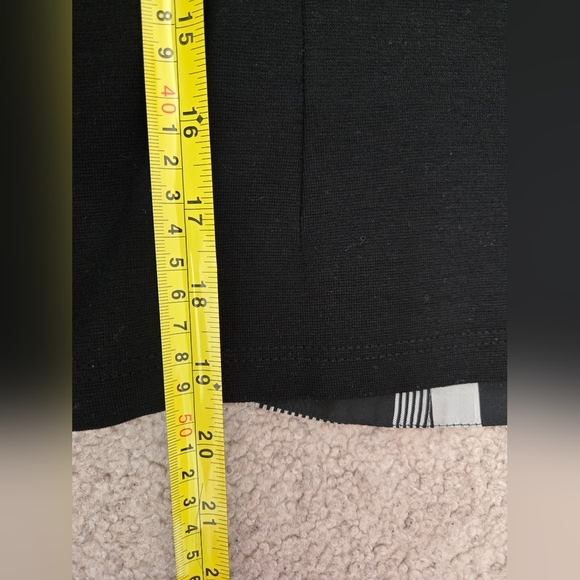 TUZZI Black,Pink and Gray Plaid Jacket. size 8 - Picture 13 of 13